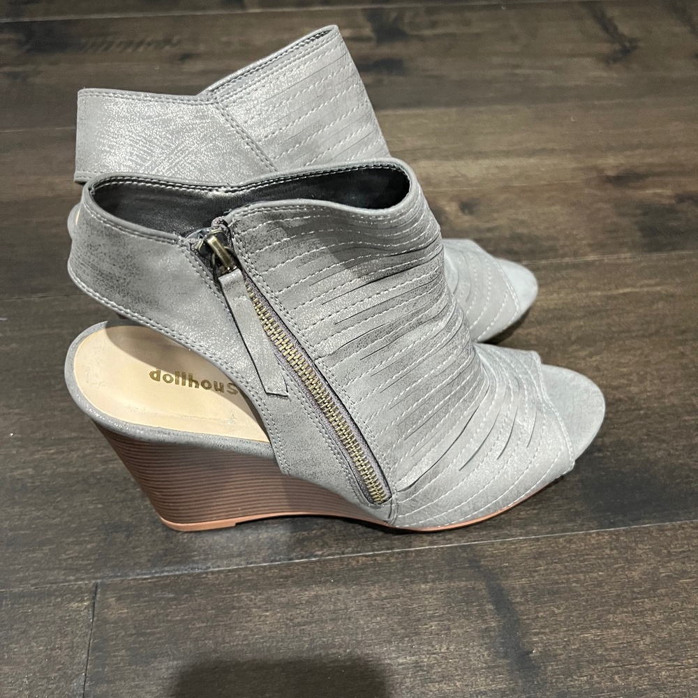 Dollhouse Wedge Shoes